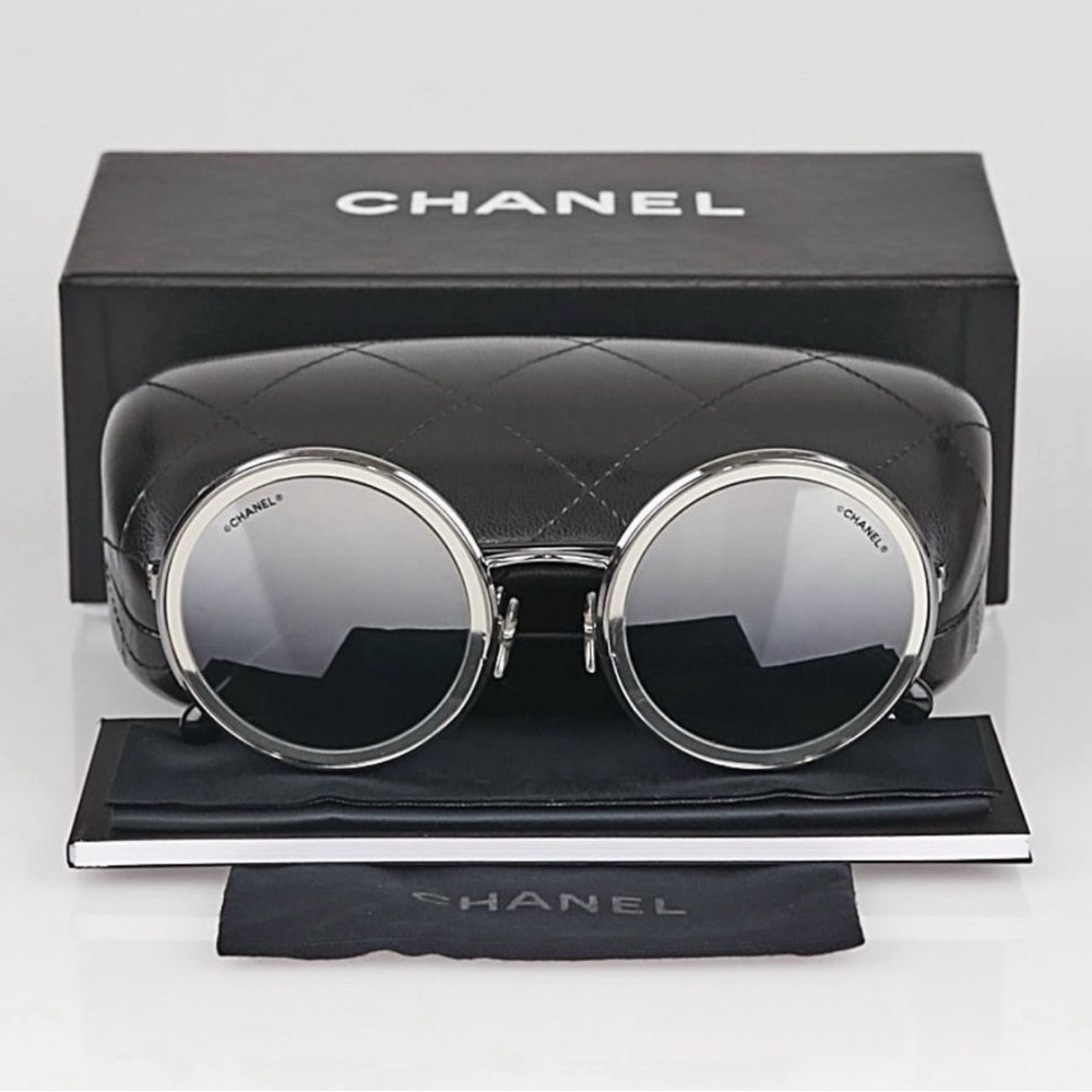 CHANEL round sunglasses